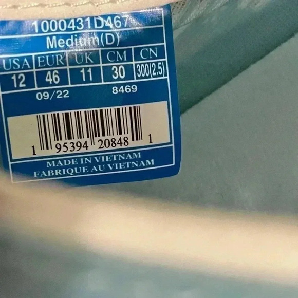 Brooks ELMN8 M10.5 W12 Unisex Running Shoe Blue Glow/Nightlife/Red (1000431D467) - Picture 13 of 16